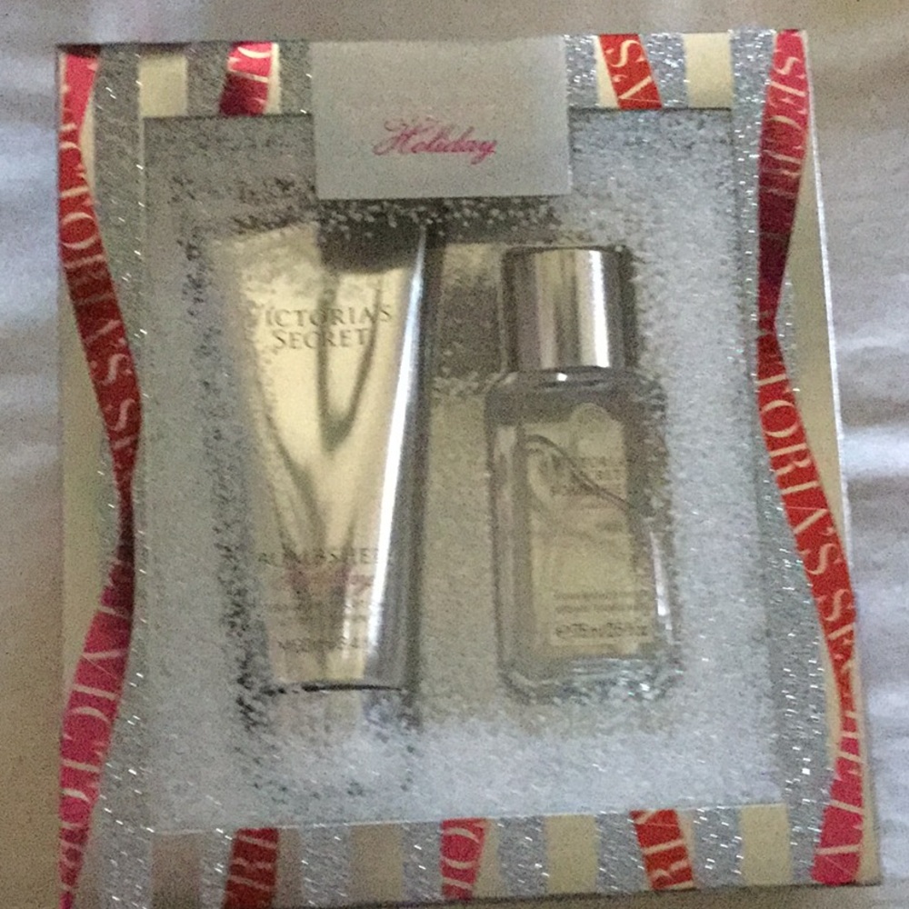 Victoria’s Secret Gift Set - Picture 3 of 6